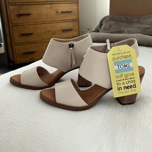 Toms Majorca cutout sandal